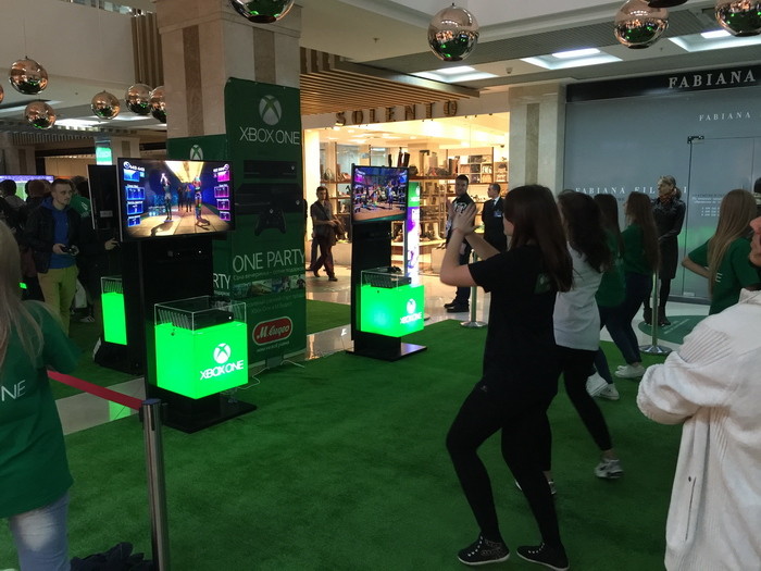 Консоль Xbox One: новые возможности и первые российские покупатели