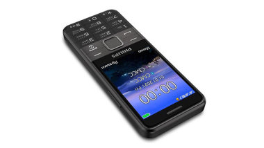 В РФ приехал кнопочный телефон Philips Xenium E590 с камерой на 2 мегапикселя и корпусом из металла 