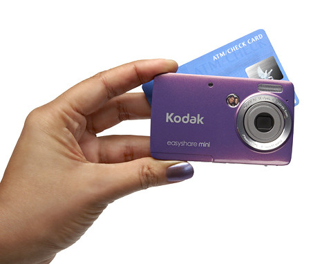 Обзор Kodak M200 - камера размером с кредитку