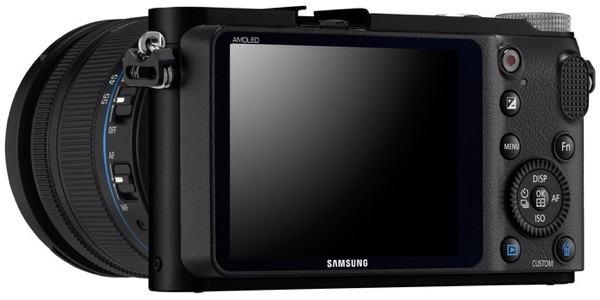 Цифровая фотокамера Samsung NX200 - дорогая и продвинутая картинка Цифровая фотокамера Samsung NX200 - дорогая и продвинутая