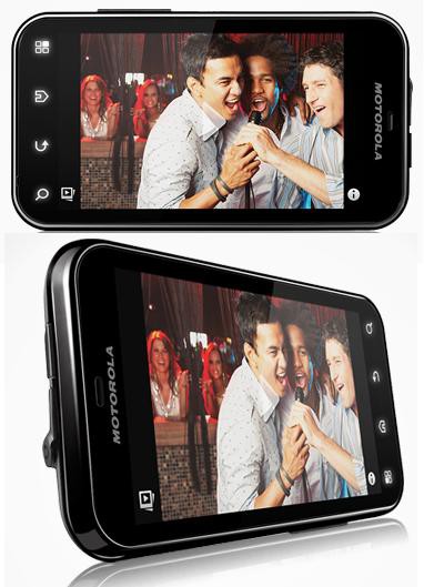 Блиц-обзор Motorola Defy - крепкий малый