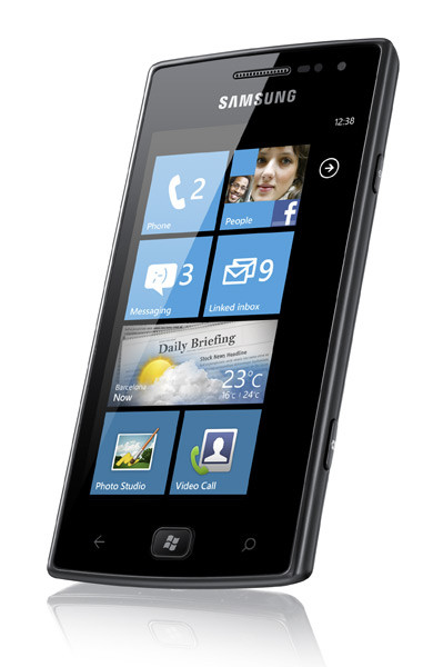 Samsung Omnia W – доступный смартфон на платформе Windows Phone Mango