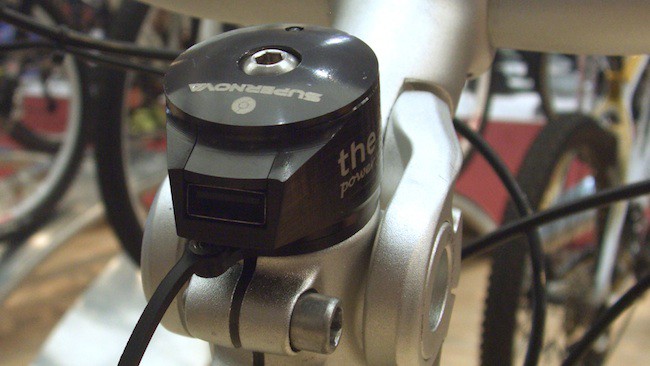 Велосипед поможет зарядить телефон