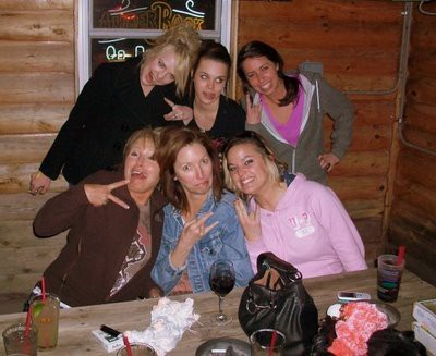 76% англичан постят на Facebook свои фото в пьяном состоянии