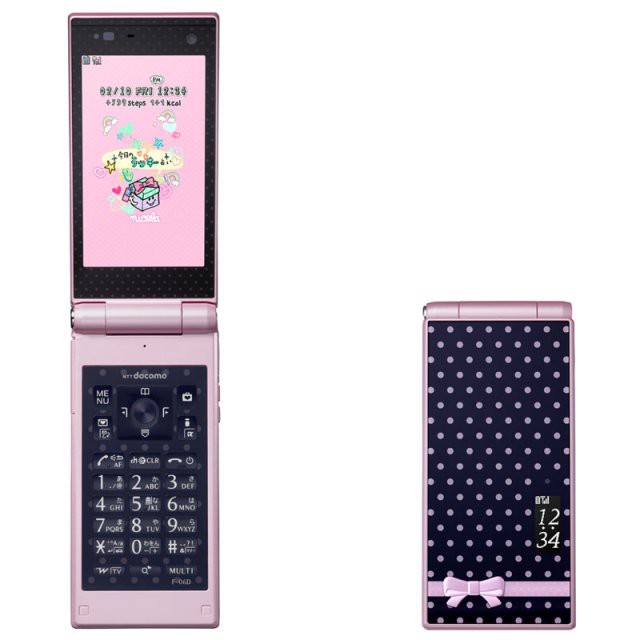 Fujitsu выпустила два телефона “только для девочек!”
