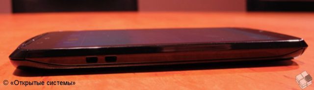 Fujitsu еще раз представила прототип четырехъядерного смартфона на Tegra 3 фото