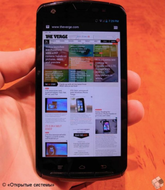 Fujitsu еще раз представила прототип четырехъядерного смартфона на Tegra 3 фото