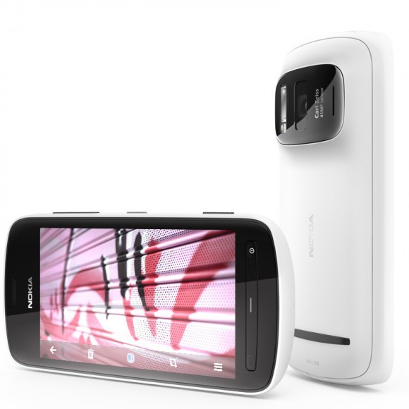 Финны поразили всех: новая Nokia 808 PureView оснащена 41 Мп фотокамерой!