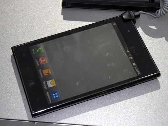 LG Optimus Vu и Samsung Galaxy Note: живые фото