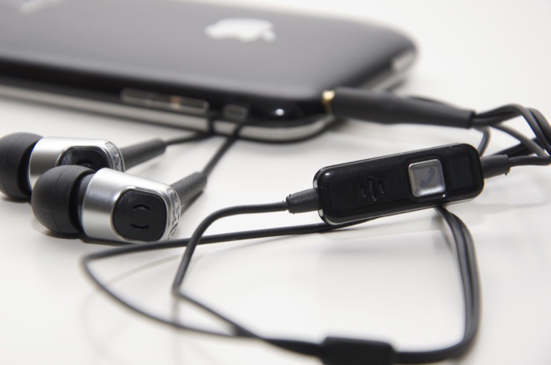 «Ушки» для телефона: 13 популярных гарнитур