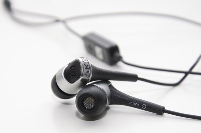 «Ушки» для телефона: 13 популярных гарнитур