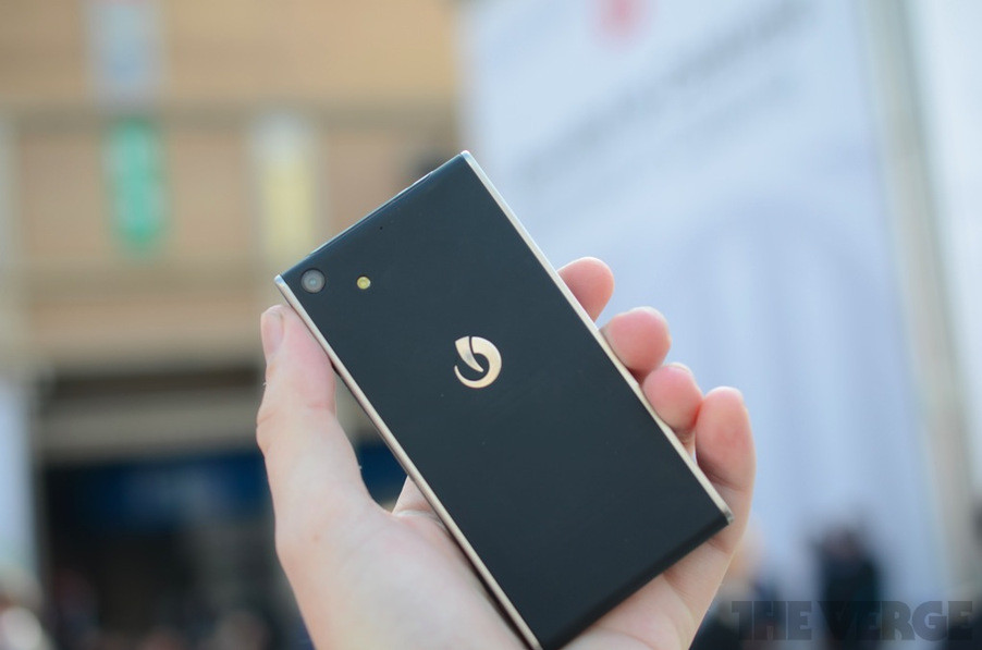 Lumigon T2 – стильный смартфон с 3,8-дюймовый дисплеем и звуком от Bang&Olufsen