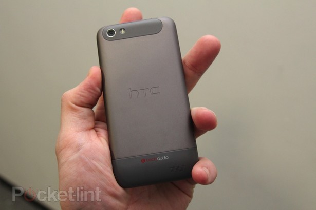 HTC привезла на MWC новые смартфоны One V, 4-ядерный One X, One S, а также показала обновленный интерфейс Sense 4.0