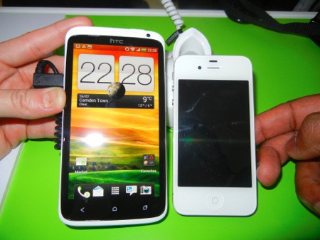 HTC привезла на MWC новые смартфоны One V, 4-ядерный One X, One S, а также показала обновленный интерфейс Sense 4.0