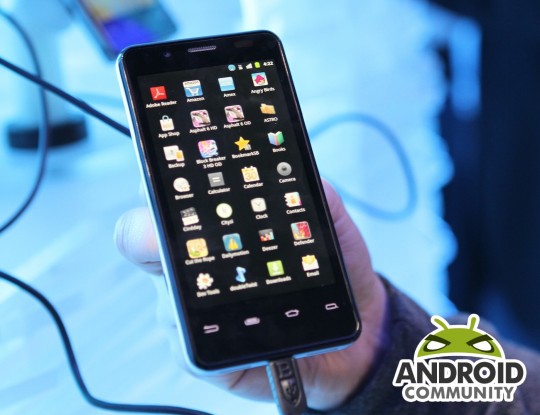 Первый Android-смартфон на платформе Intel Medfield анонсировал оператор Orange