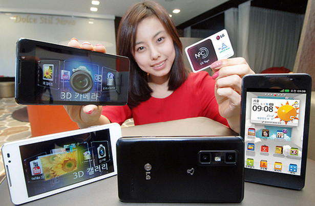 LG Optimus 3D Cube (Optimus 3D Max) станет одним из фаворитов MWC