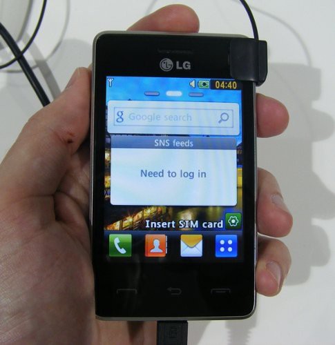 LG T385 WiFi - "простофон" и LG T375 - "двухсимочник"