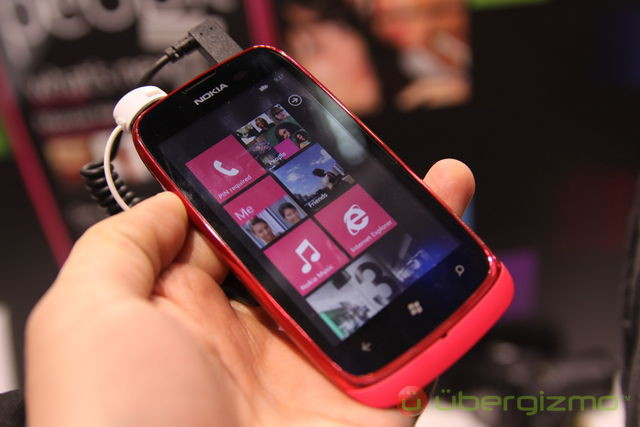 Nokia Lumia 610: первый смартфон на базе Windows Phone Tango, всего за 190 евро