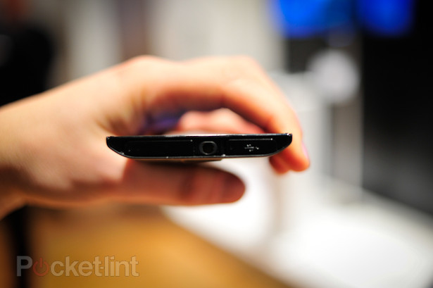 Panasonic Eluga: пыле- и водонепроницаемый смартфон специально для Европы