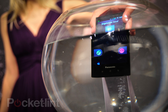 Panasonic Eluga: пыле- и водонепроницаемый смартфон специально для Европы