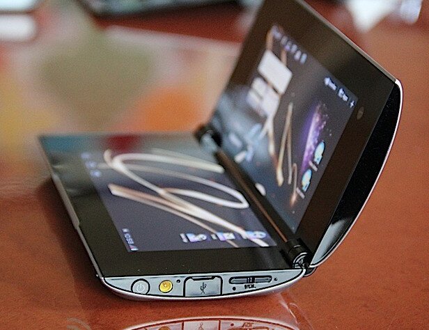 WHF-обзор: Sony Tablet P - идея нового планшета хороша, итог не очень  