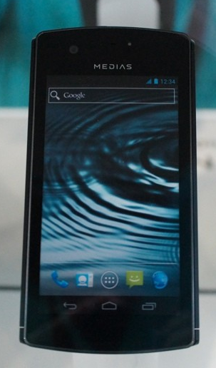 Линейка NEC Medias (включая смартфон с двумя 4,3" экранами) представлена на MWC