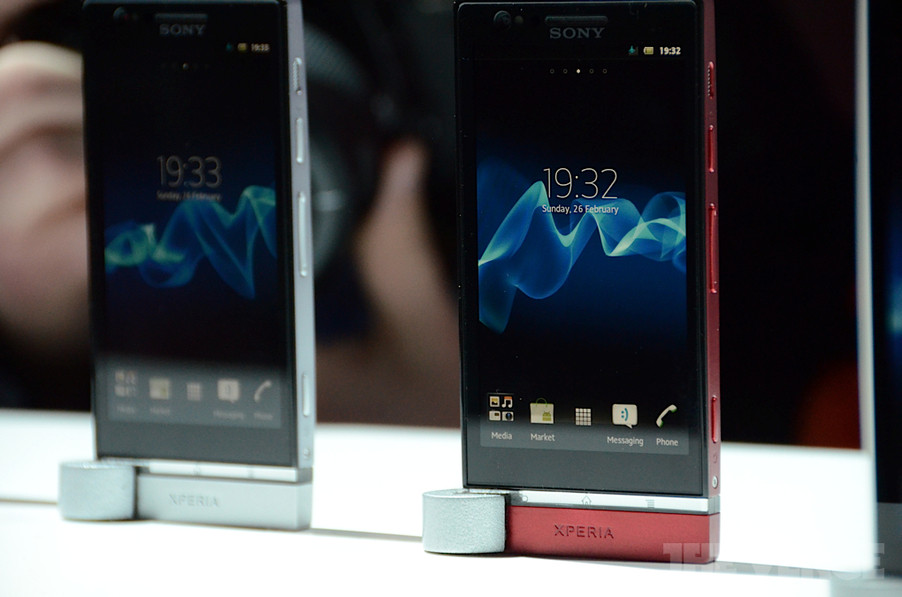 Sony Mobile анонсировала на MWC новые смартфоны Xperia P и Xperia U