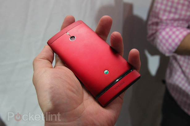 Sony Mobile представила на MWC новые смартфоны Xperia P и Xperia U картинка Sony Mobile анонсировала на MWC новые смартфоны Xperia P и Xperia U