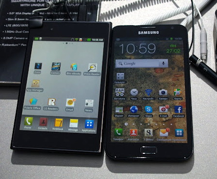 LG Optimus Vu и Samsung Galaxy Note: живые фото