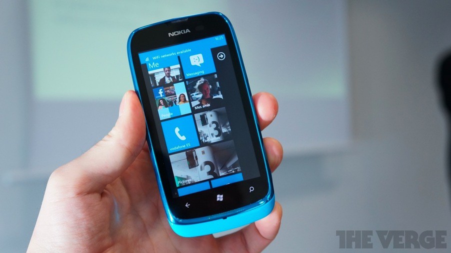 Nokia Lumia 610: первый смартфон на базе Windows Phone Tango, всего за 190 евро