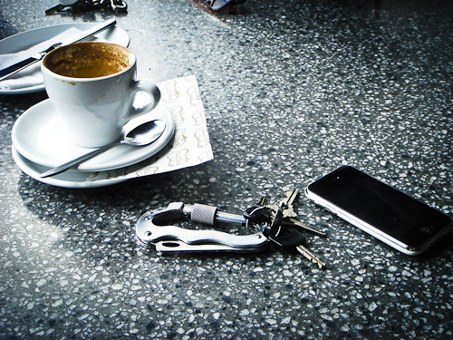 Чаще всего люди забывают телефоны в кафе