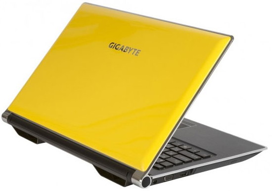 Gigabyte показала на выставке CeBit ультрабук U2442 и игровой ноутбук P2542G