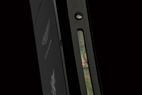 Mobiado Grand Touch Aston Martin: Nexus S, «переодетый» в премиум-материалы