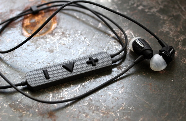 Спортивные наушники