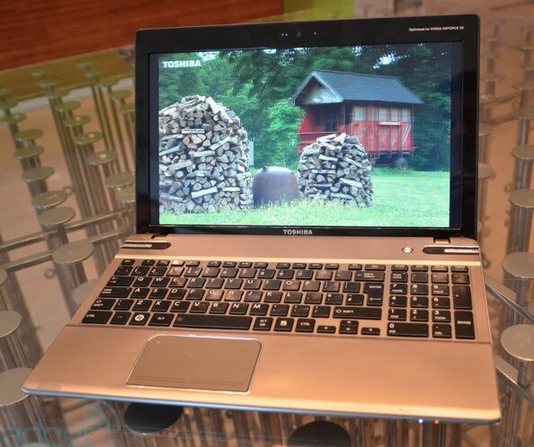Toshiba Satellite P855: ноутбук с 3D-экраном, не требующим очков