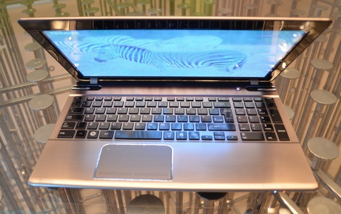 Toshiba Satellite P855: ноутбук с 3D-экраном, не требующим очков