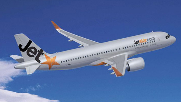 Пилот пассажирского лайнера отвлекся на сотовый телефон и забыл выпустить шасси картинка Пилот пассажирского лайнера отвлекся на сотовый телефон и забыл выпустить шасси