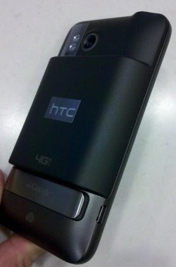 HTC: покупатели предпочитают тонкие телефоны аппаратам с мощной батареей