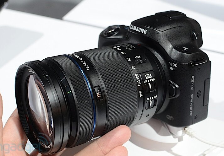 Samsung анонсировала фотокамеры NX20, NX210 и NX1000