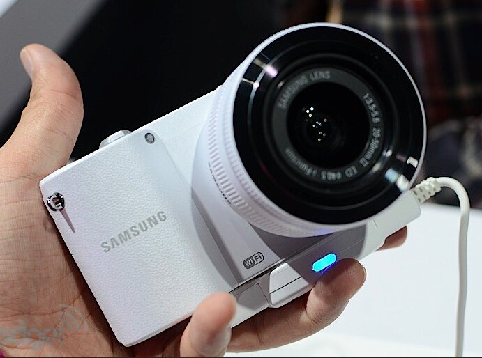 Samsung анонсировала фотокамеры NX20, NX210 и NX1000