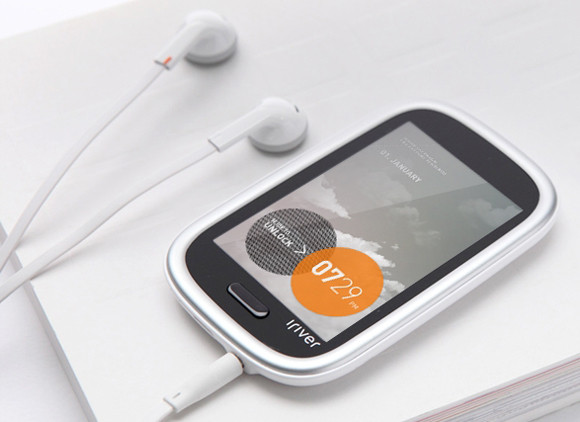 В России анонсирован медиаплеер iriver B100 с 3,1-дюймовым экраном 