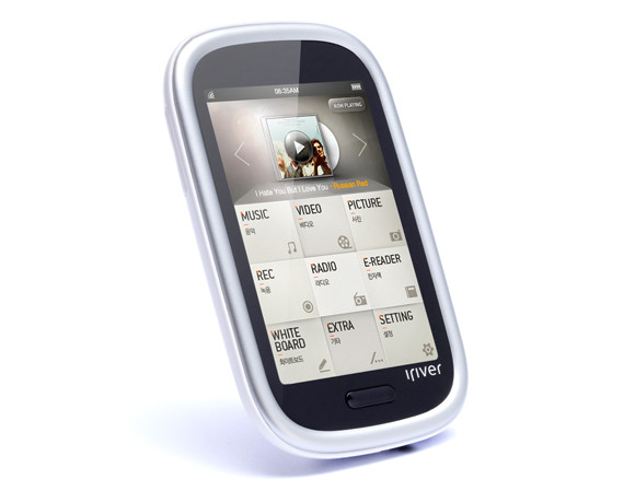 В России анонсирован медиаплеер iriver B100 с 3,1-дюймовым экраном 