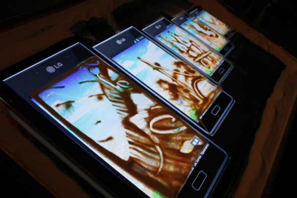 Состоялась российская презентация Android-смартфона LG Optimus L7