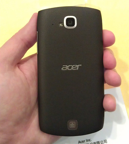 Computex 2012: живые фото Android-смартфона Acer S500 CloudMobile