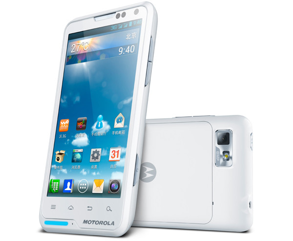 Motorola MOTOLUXE XT685: недорогой смартфон на Android 4.0.4 с гигагерцевым процессором
