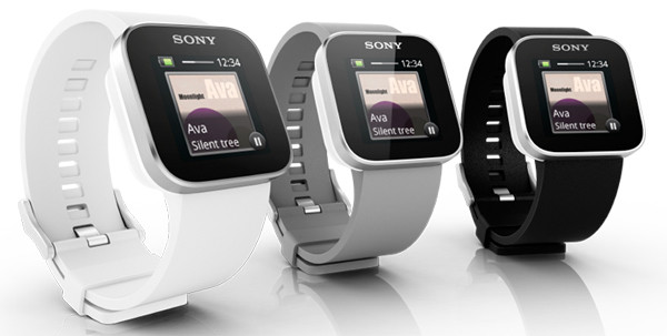  Стартовали российские продажи «умных часов» Sony SmartWatch 