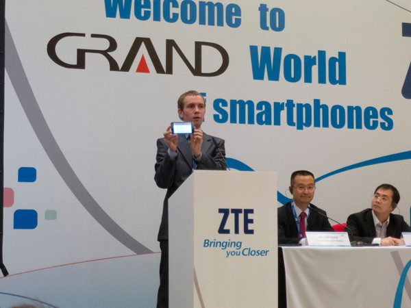 ZTE представила в России линейку Android-смартфонов 
