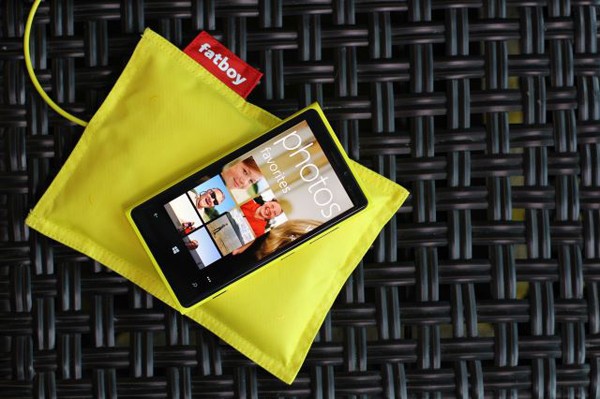 Nokia Lumia 920: флагманский смартфон на Windows Phone 8 с 4,5-дюймовым экраном