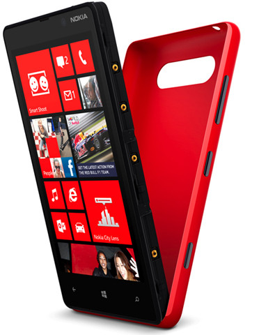 Nokia выпустит три вида задних панелек для смартфона Lumia 820