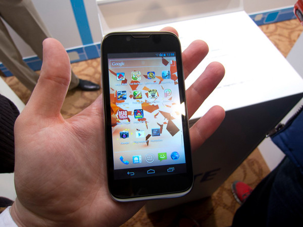 ZTE представила в России линейку Android-смартфонов 